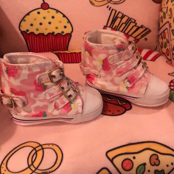 Juicy couture baby girl high top shoe - Picture 3 of 5